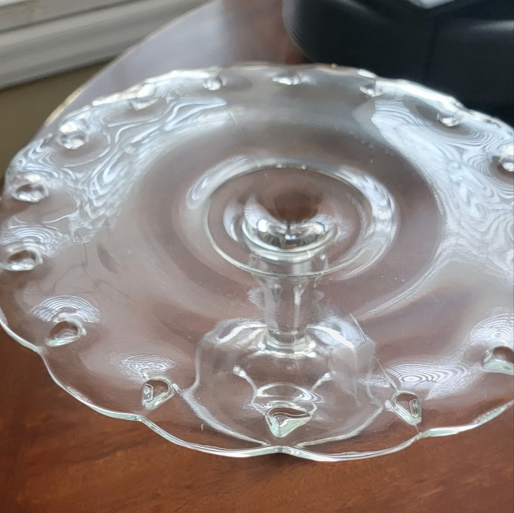 Scalloped edge cake plate